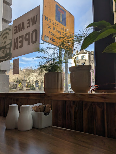 Photo of Efes Cafe Bistro - 29 Cowgate, Dundee DD1 2HS